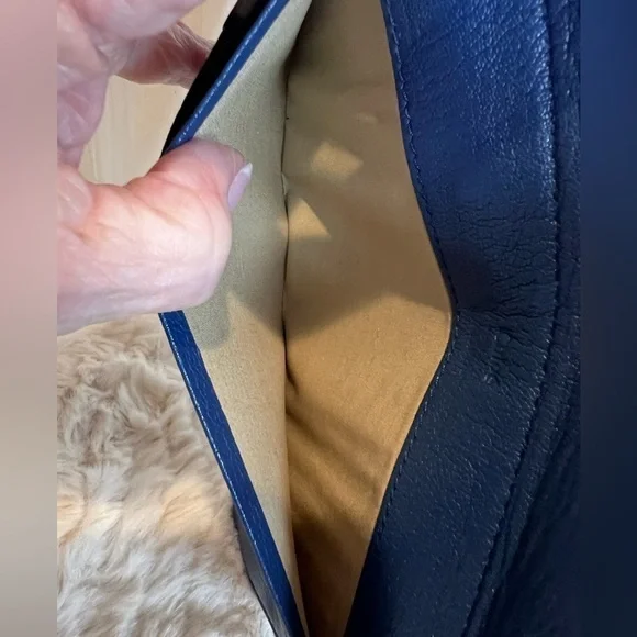 CHLOE VINTAGE ELISE BLUE LEATHER ZIP WALLET - Picture 11 of 16